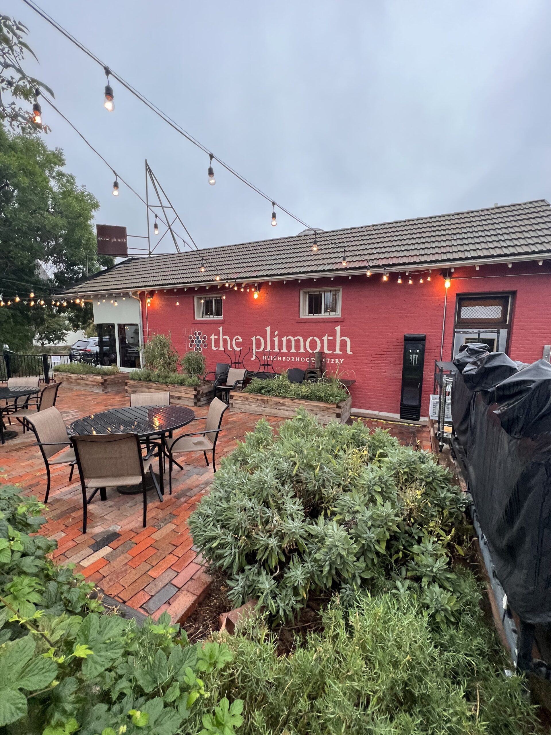Restaurante-The-Plimoth-Denver