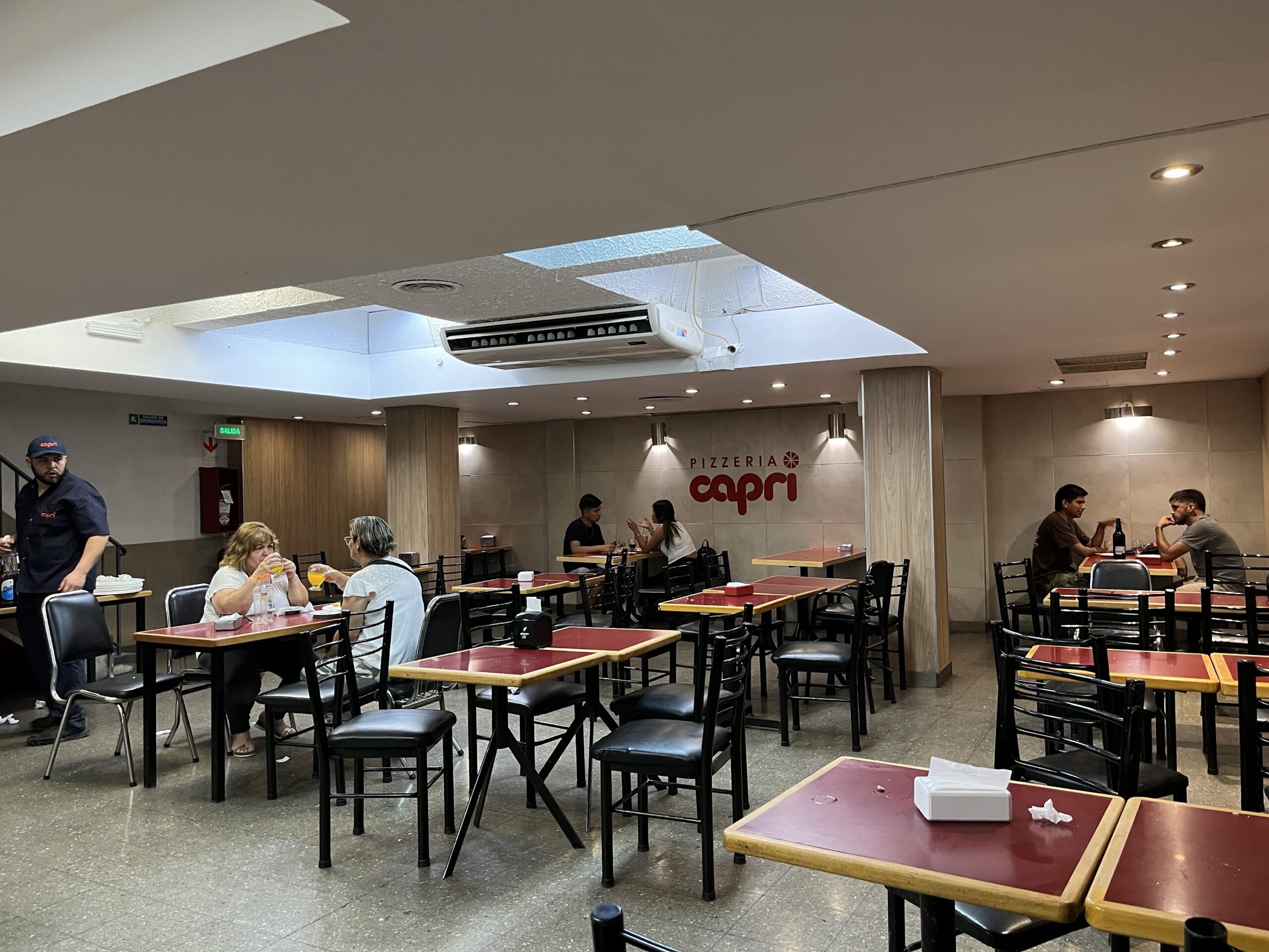 Restaurante-Pizzeria-Capri-Mendoza