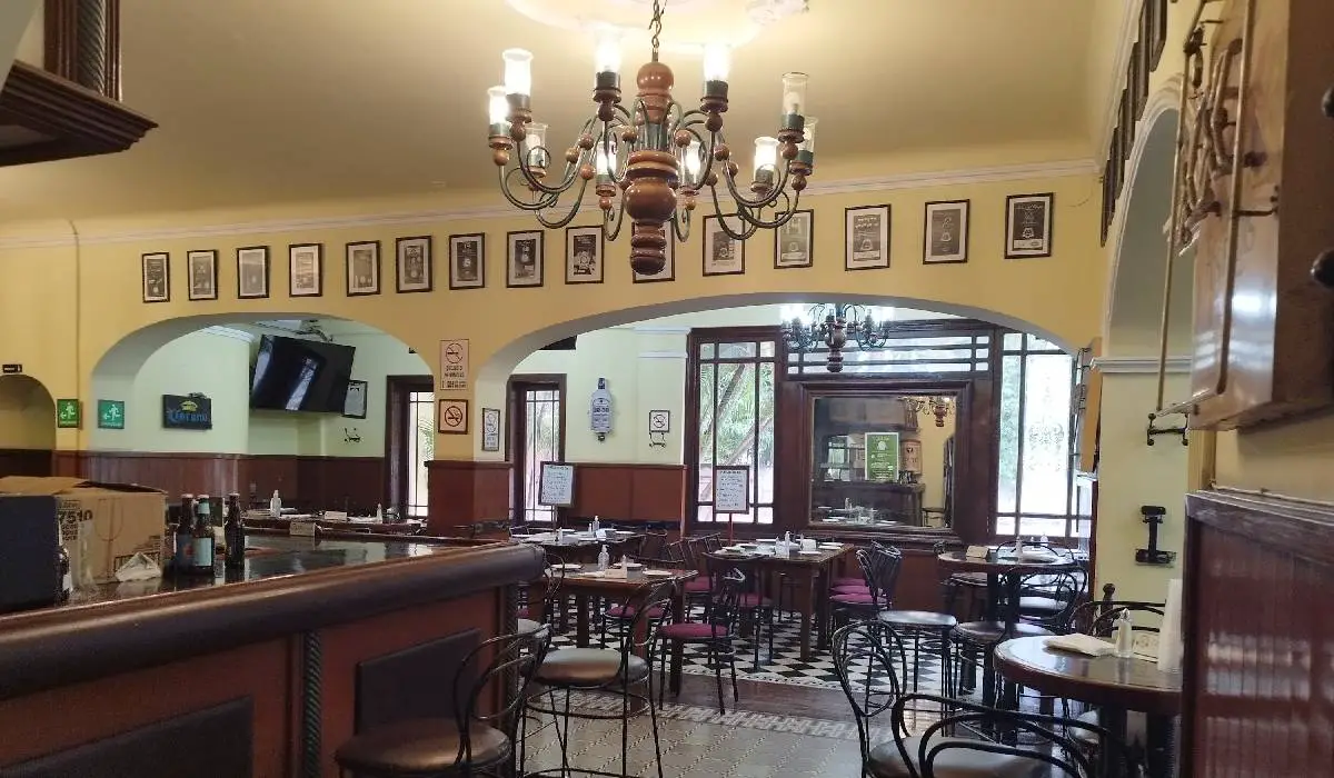 Restaurante-Saloon-Del-Bosque-Guadalajara